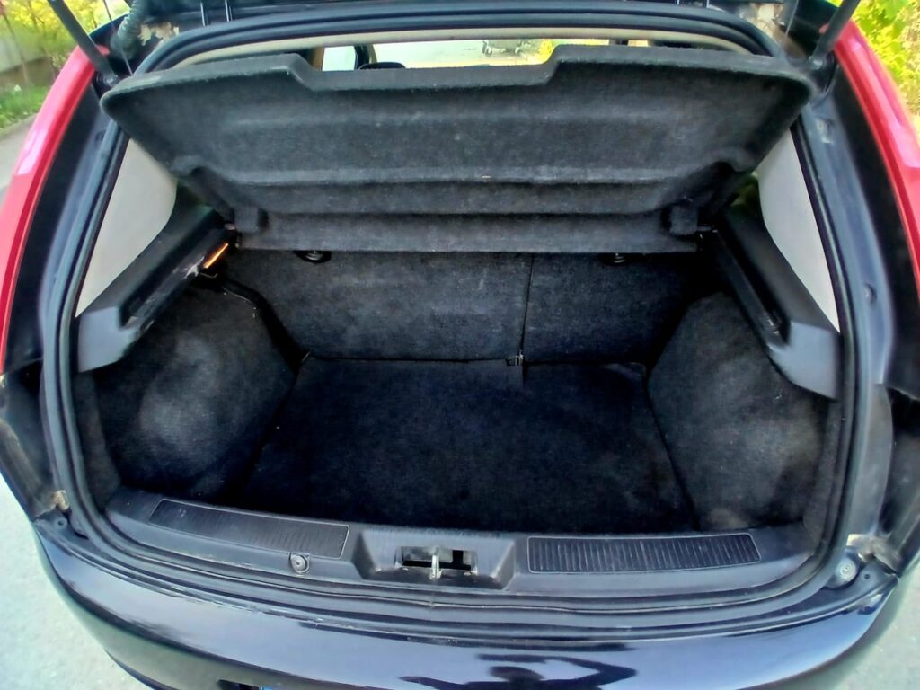 Levani's car