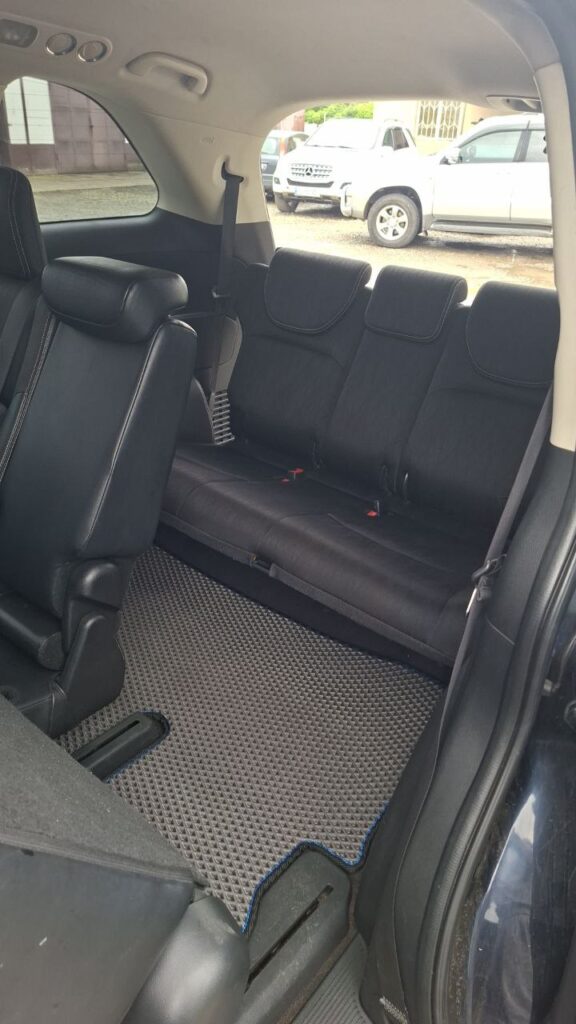 Daviti's car